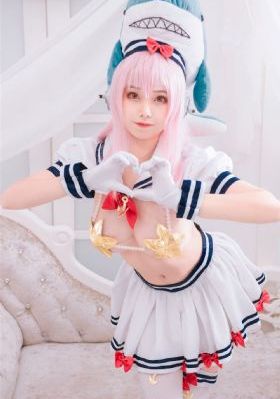 脱衣女郎